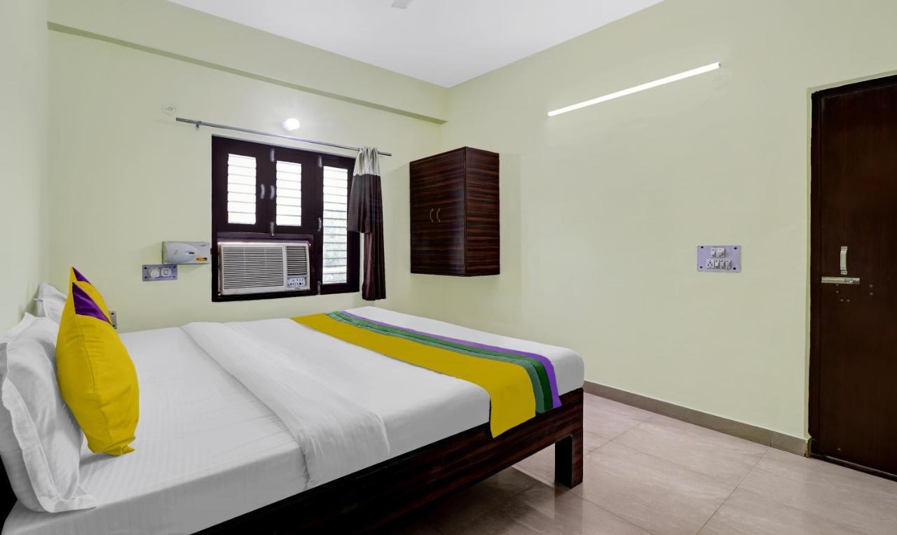 Hotel Pragati Palace Mathura Exterior foto