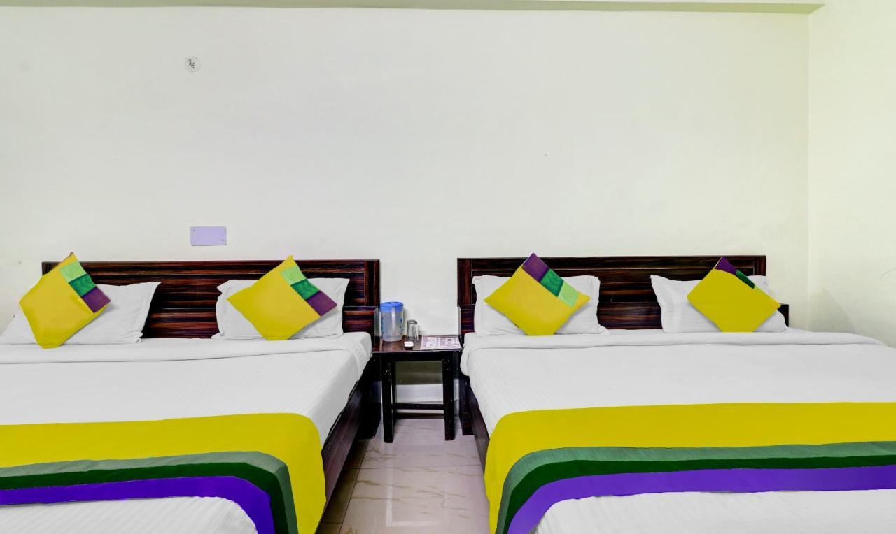 Hotel Pragati Palace Mathura Exterior foto