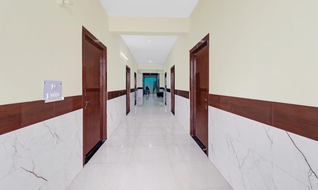 Hotel Pragati Palace Mathura Exterior foto