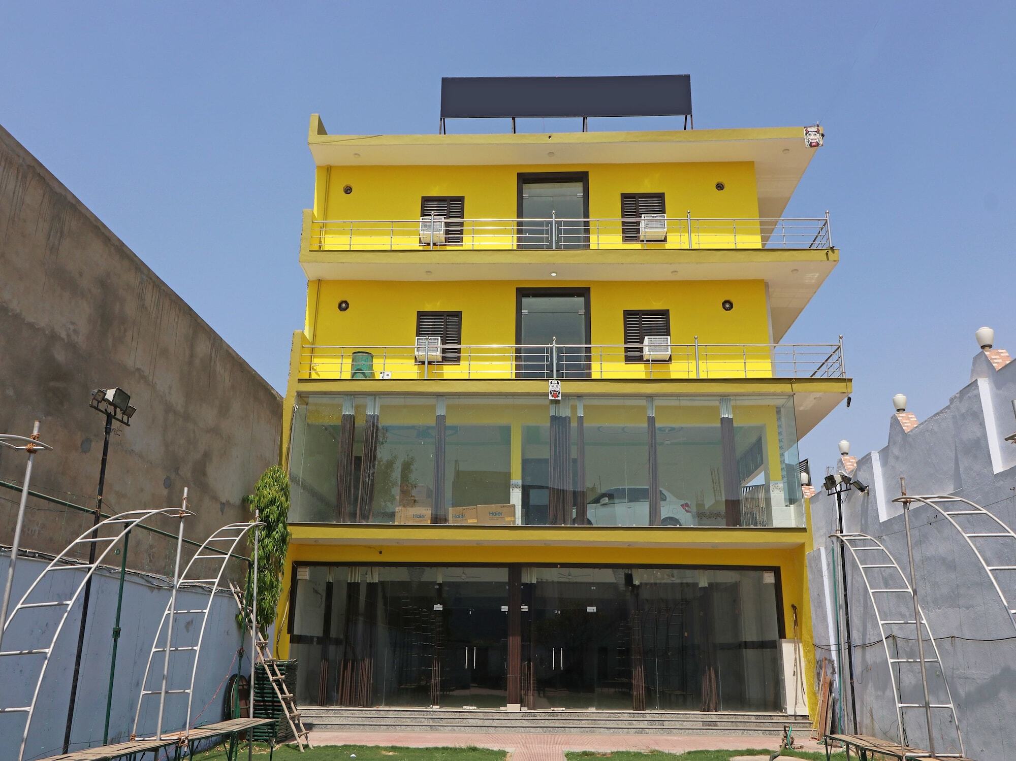 Hotel Pragati Palace Mathura Exterior foto
